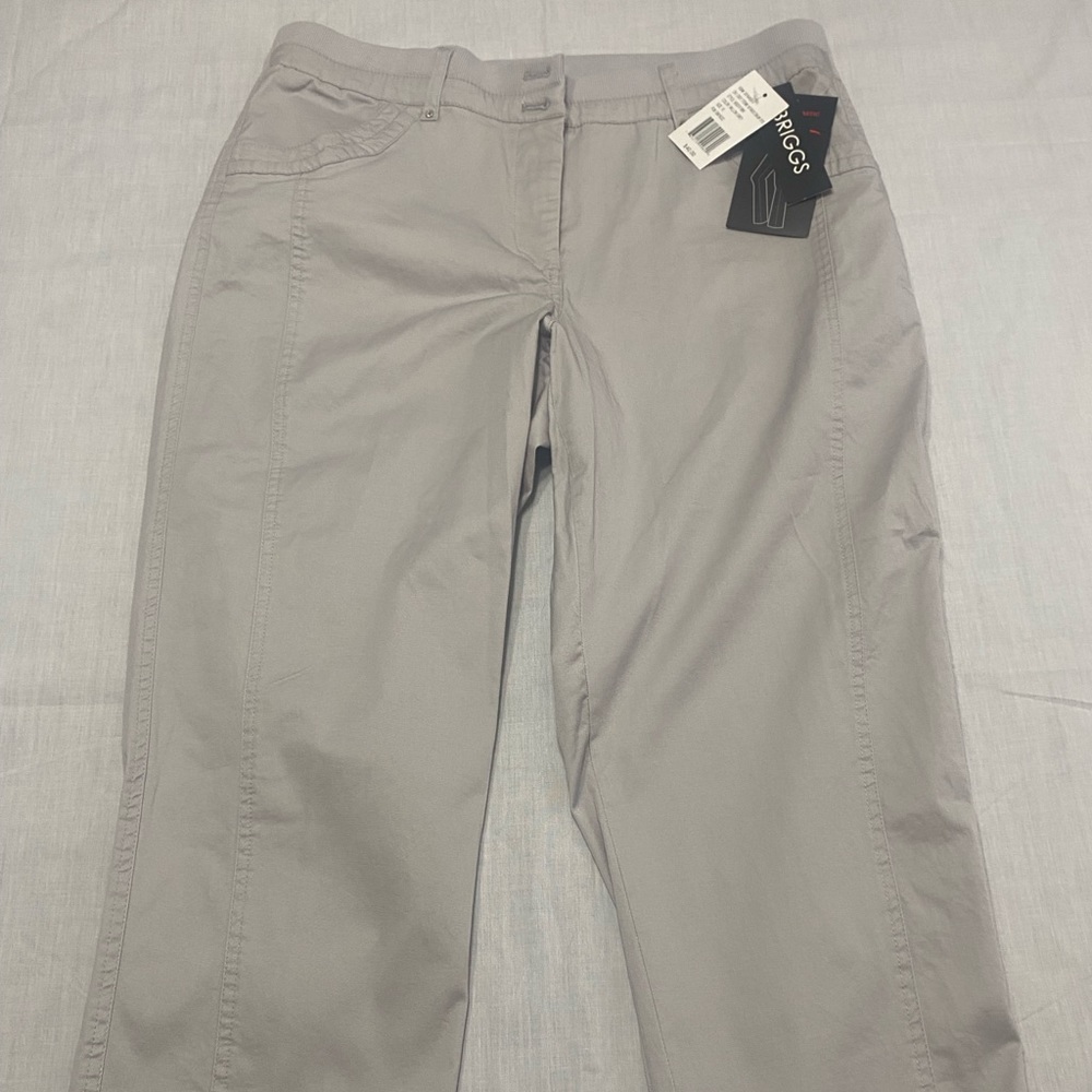 BRIGGS womens NWT grey capris size 10